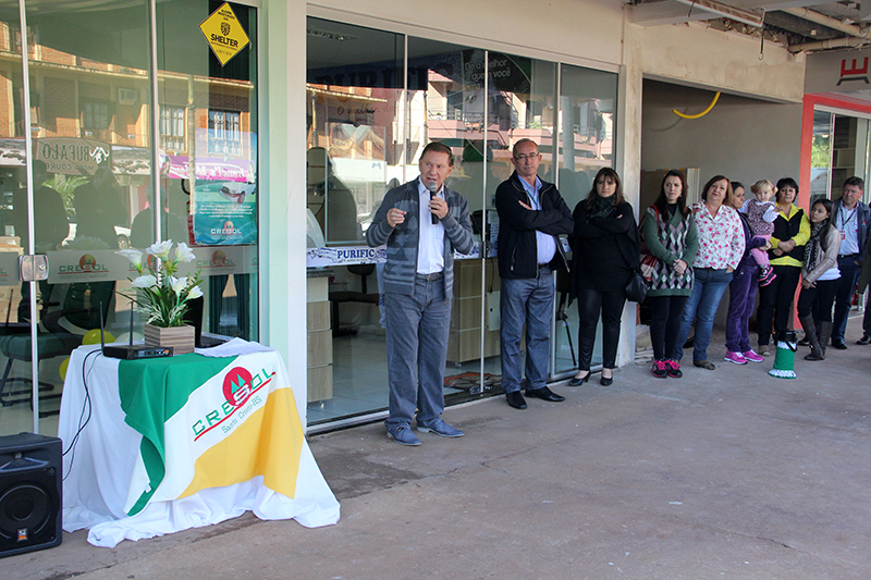 EXECUTIVO PRESTIGIA ANIVERSÁRIO DA CRESOL